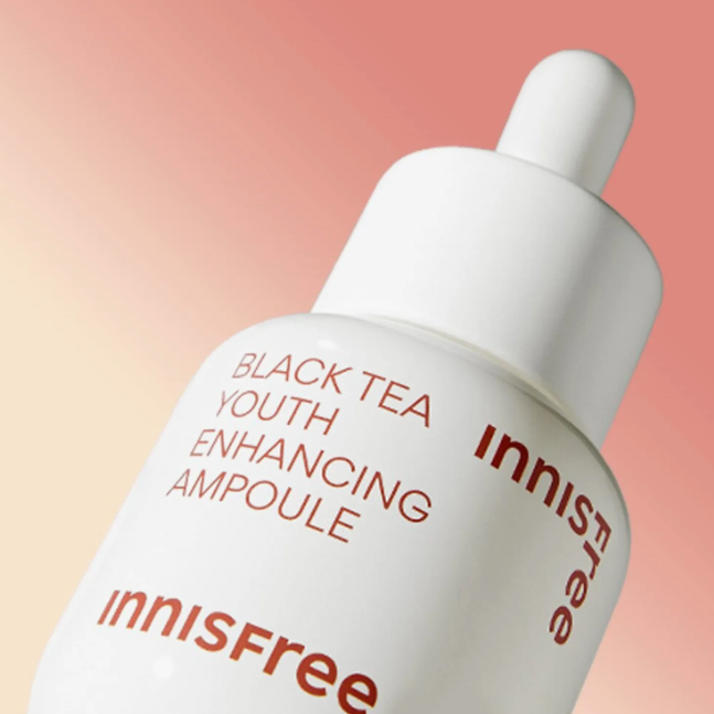 Pele saudável e iluminada após uso do Innisfree Black Tea Ampoule